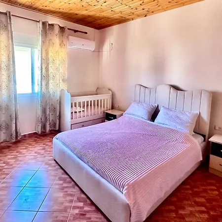 Penthhouse Apartment *